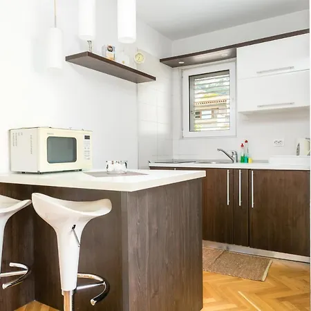 With Wifi - 20217 Apartment